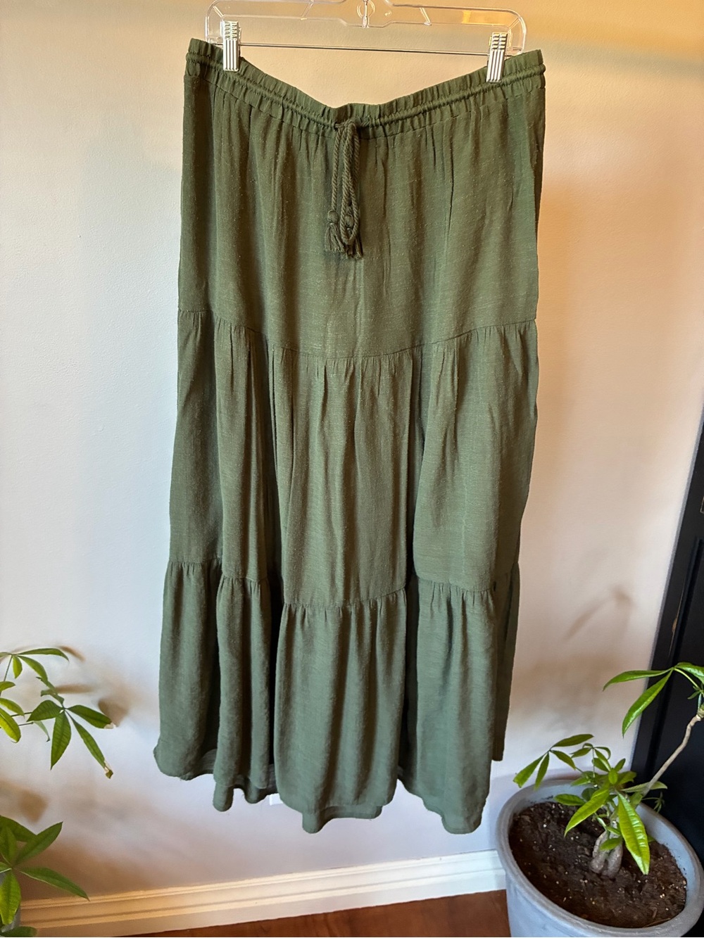 H&M Olive Green Tiered Wide Leg Pants Size L Boho